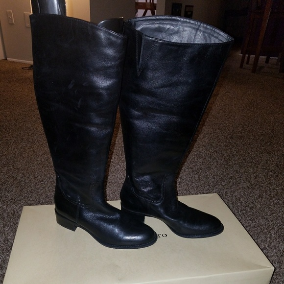 Boots - Picture 3 of 4